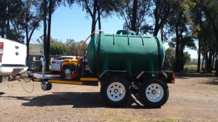 2500 liter Plastic Tankers